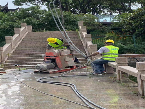 黑龙江地基基础注浆加固水泥比水灰比是多少？